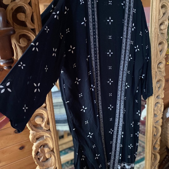 Ann Taylor Loft Kimono Black Robe - Picture 4 of 5